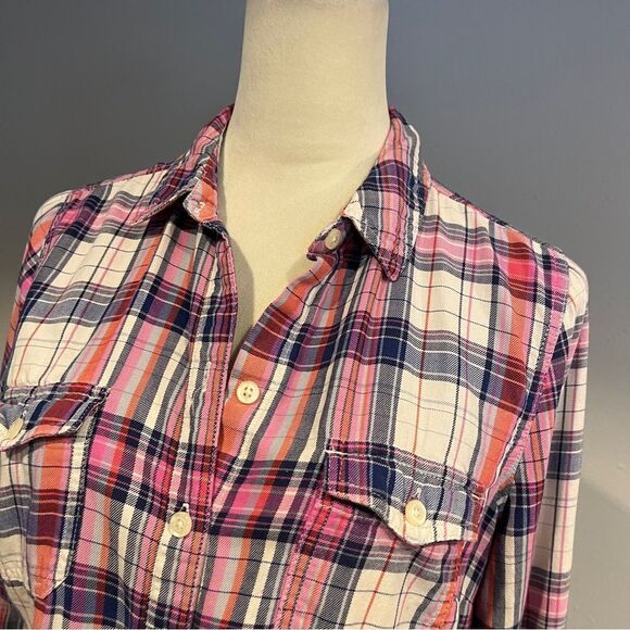 Old Navy button down long sleeve plaid tshirt - Picture 2 of 12